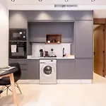 Cozy Studio, Maarif Balcony & Private Parking
