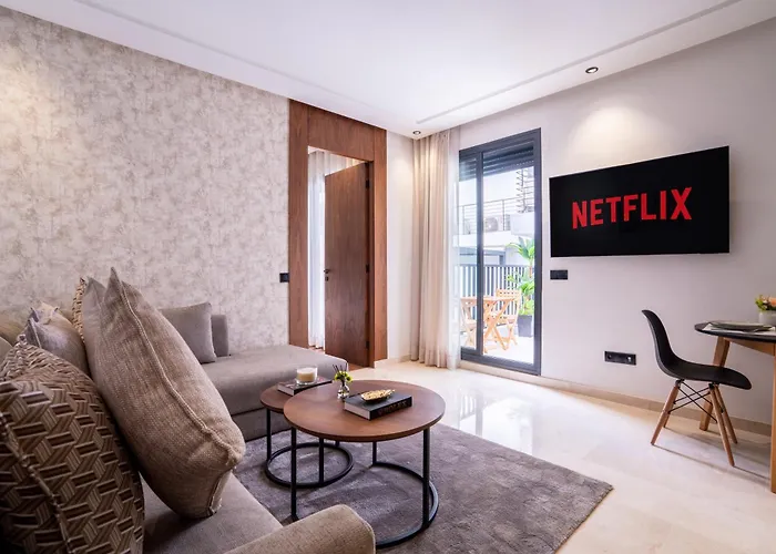 Cozy Studio, Maarif Balcony & Private Parking